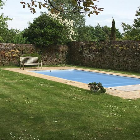 Manoir Des Bords De Rance Bed & Breakfast Plouer-sur-Rance ภายนอก รูปภาพ