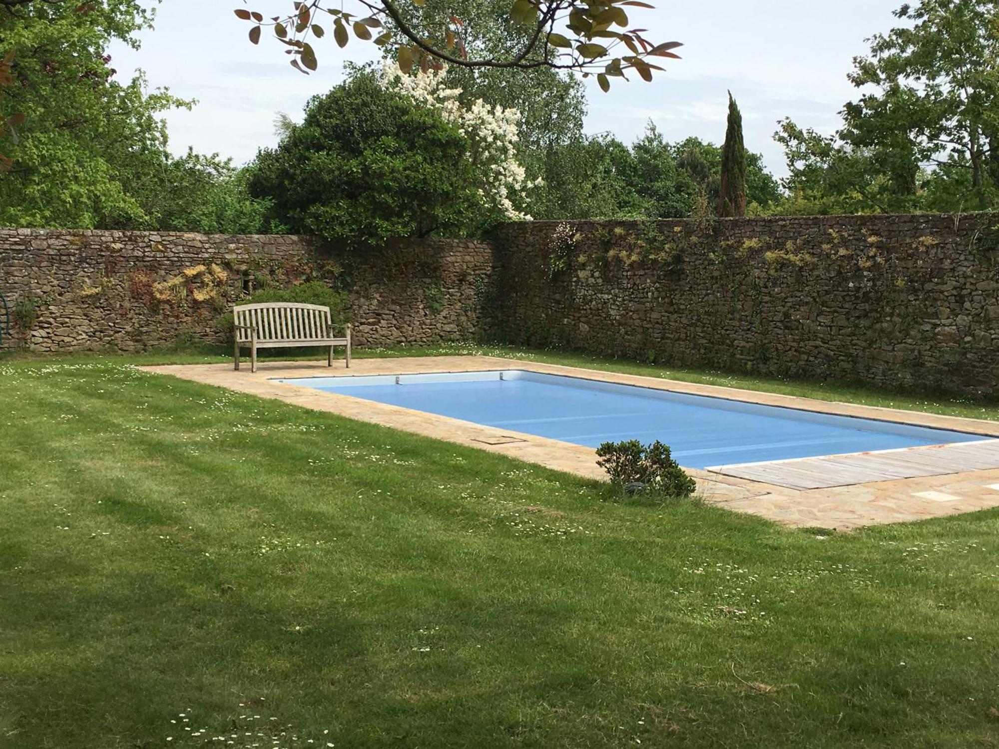 Manoir Des Bords De Rance Bed & Breakfast Plouer-sur-Rance ภายนอก รูปภาพ